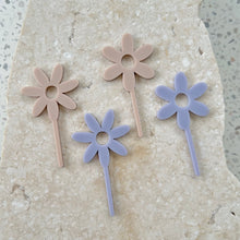 Load image into Gallery viewer, Daisy - Cupcake/Food Event Toppers 4pk
