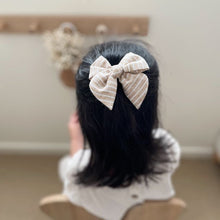Load image into Gallery viewer, BABY BILBY x LETS BLOOM Collab Hair accessories hanger with our limited edition bow set!