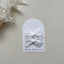 Load image into Gallery viewer, BABY BILBY x LETS BLOOM Collab Hair accessories hanger with our limited edition bow set!