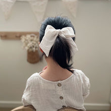 Load image into Gallery viewer, BABY BILBY x LETS BLOOM Collab Hair accessories hanger with our limited edition bow set!