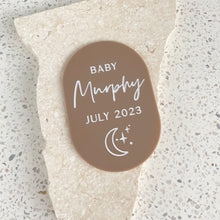 Load image into Gallery viewer, Personalised moon and stars - Pregnancy announcement plaque