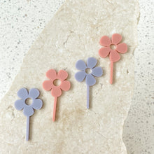Load image into Gallery viewer, Flower - Cupcake/Food Event Toppers 4pk
