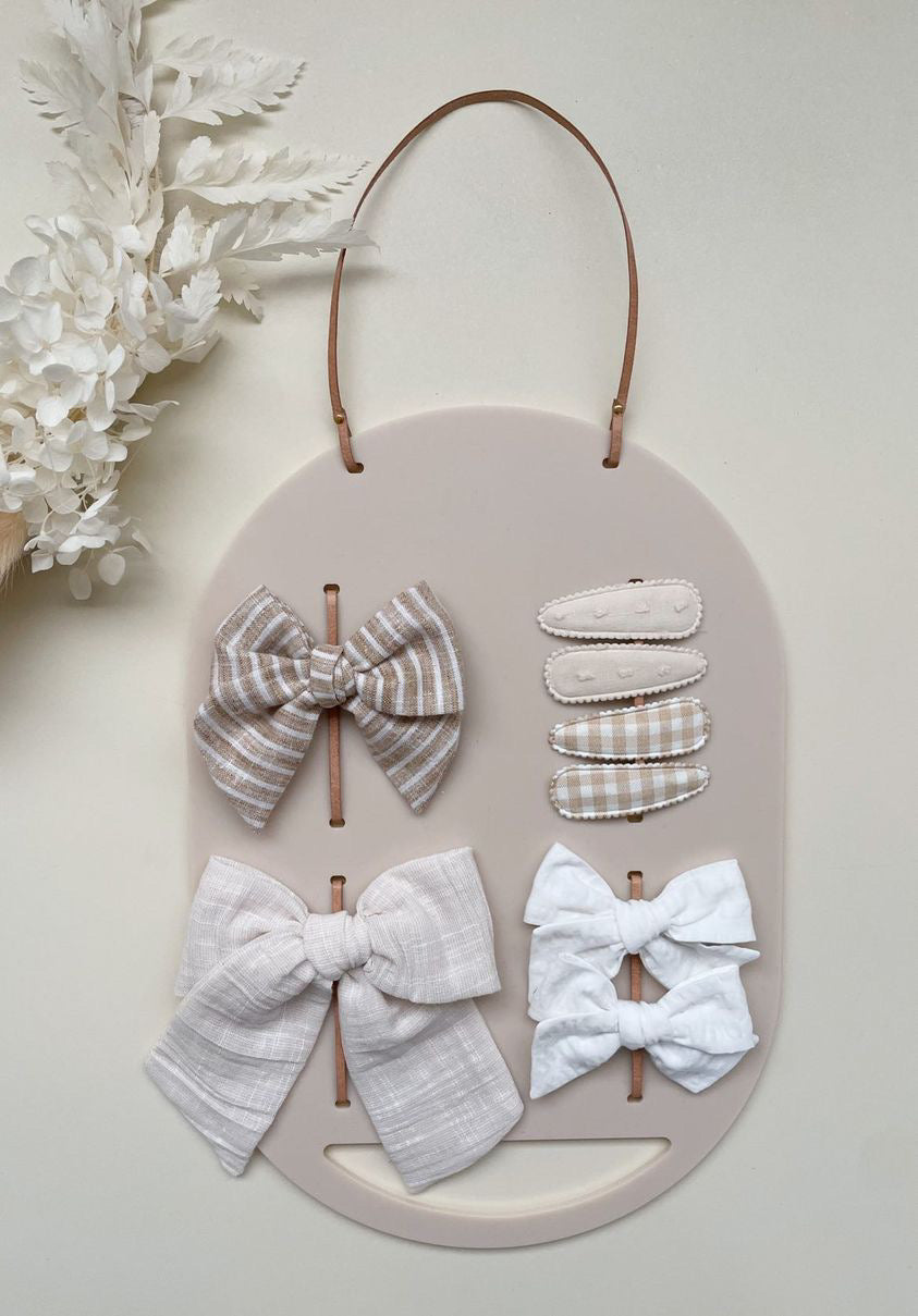 Hair accessories hanger